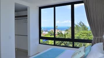 Luxury Single Room | Free WiFi, bed sheets