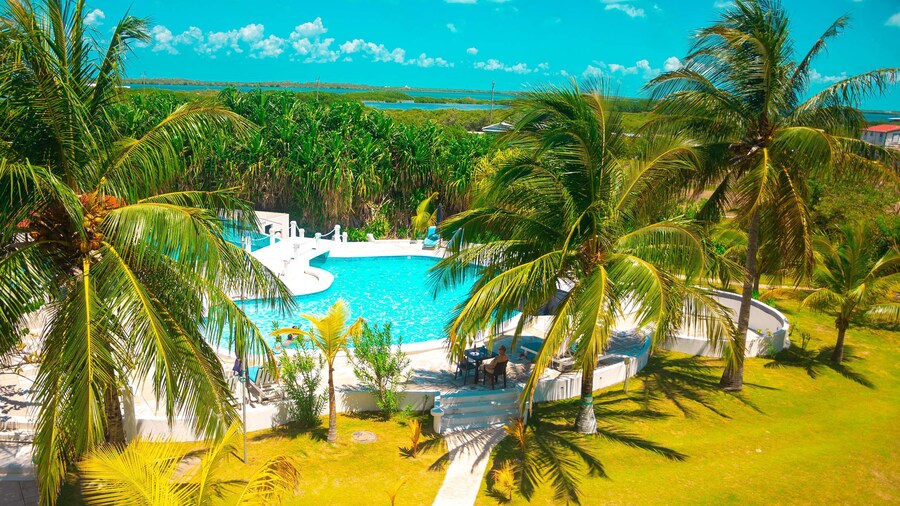 Best Western Grand Baymen Gardens