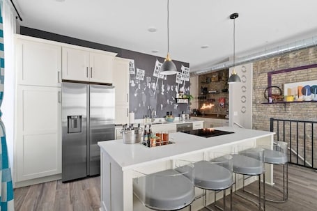 Fridge, microwave, oven, stovetop. The Bentley - Frida's Reign, Heart of Walkers Point w/Garage,Yard