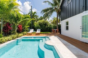 Outdoor pool, a heated pool