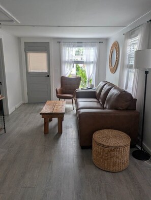 Smart-TV, DVD-Player, Bücher