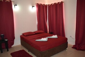 2 Schlafzimmer, Bügeleisen/Bügelbrett, kostenloses WLAN, Bettwäsche