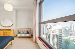 2 chambres, fer et planche à repasser, accès au Wi-Fi (inclus)
