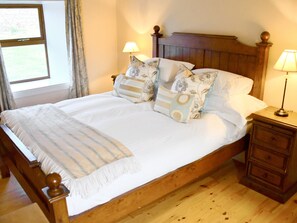 3 bedrooms, bed sheets - An Caoran Carna (Moyrus)