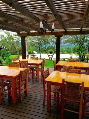 Free daily full breakfast - Pousada Rio Túnel (Grão Pará)