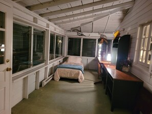 4 chambres, bureau, accès au Wi-Fi (inclus), literie fournie