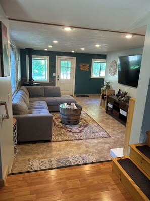 Smart TV, DVD player, books, computer monitors