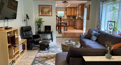 Glacier Getaway-4 Bedrooms - 11 miles from Glacier Park