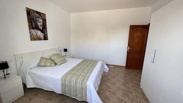2 Schlafzimmer, Bügeleisen/Bügelbrett, Reisekinderbett, kostenloses WLAN