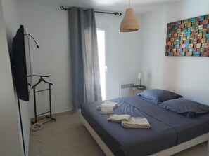 4 Schlafzimmer, Bügeleisen/Bügelbrett, kostenloses WLAN, Bettwäsche