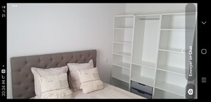 3 chambres, fer et planche à repasser, Wi-Fi gratuit, draps fournis