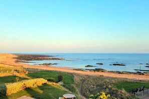 Beach - The Beach Boathouse - Sea Views & Golf Courses (Westhaven)