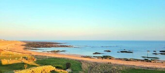 The Beach Boathouse - Sea Views & Golf Courses