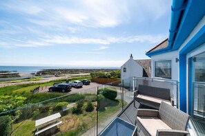Terrace/patio - The Beach Boathouse - Sea Views & Golf Courses (Westhaven)