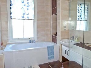 Bathroom - Blue Haven Cottage (Hastings)