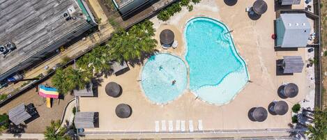 屋外プール、温水プール