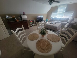 Living area - Beautiful Bartram Trail Golf Course home (Evans)