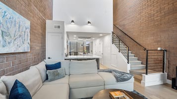 Park Avenue Condo #291 | Living area | 40-inch flat-screen TV with cable channels, TV