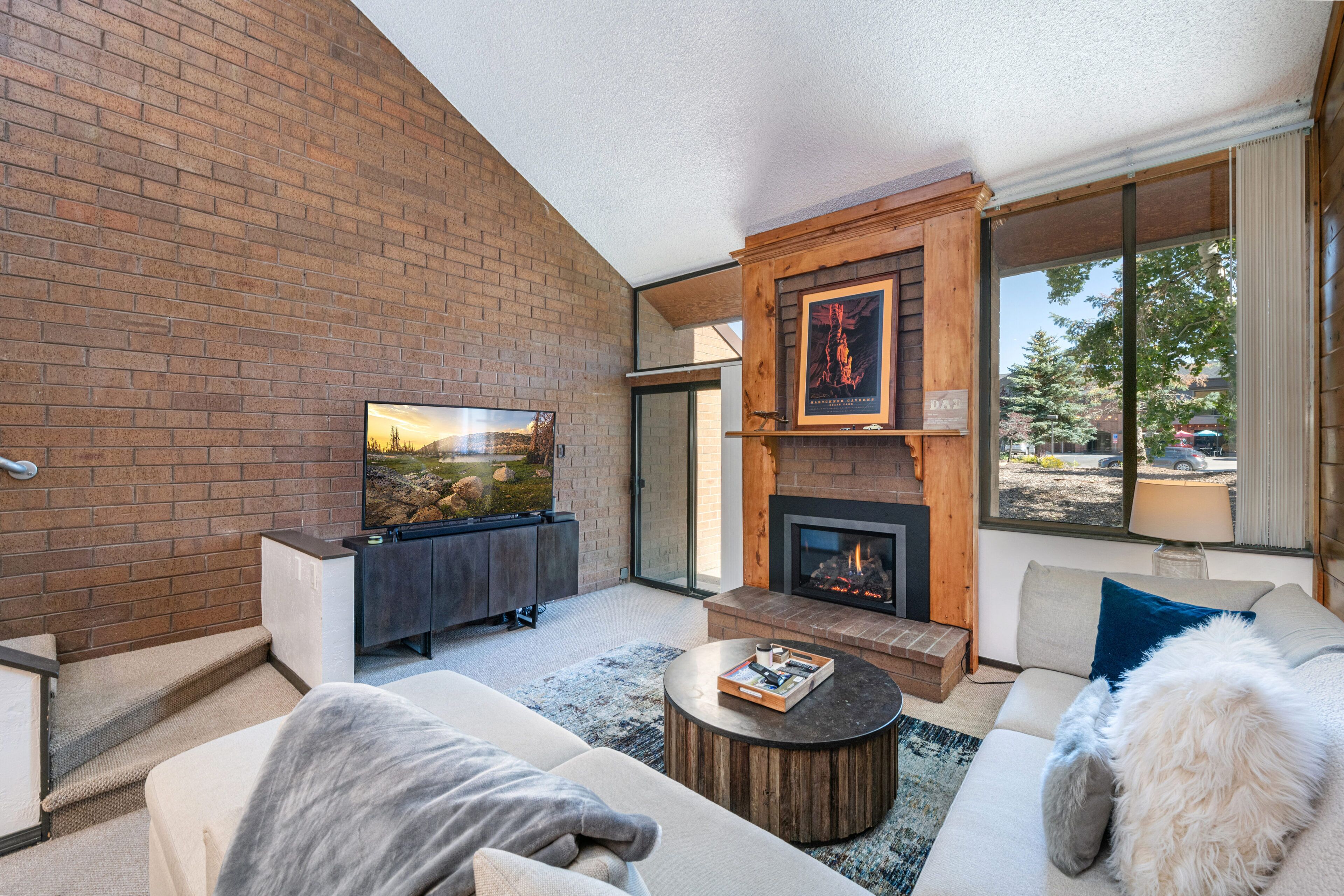 Park Avenue Condo #291 | Living area | 40-inch flat-screen TV with cable channels, TV