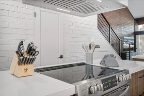 Park Avenue Condo #291 | Private kitchen