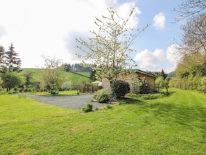 Cottage | Property grounds