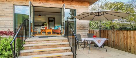 Cottage | Outdoor dining