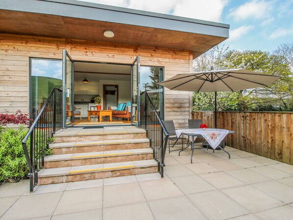 Cottage | Outdoor dining