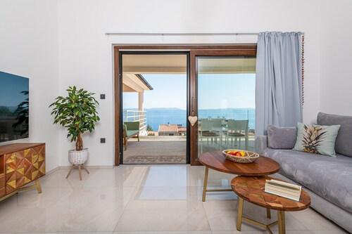 Apartment Nolea with Seaview, within walking distance of the sea by 22Estates