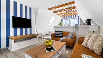 Fernseher, Videothek, Stereoanlage