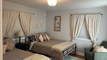 3 bedrooms, iron/ironing board, free WiFi, bed sheets