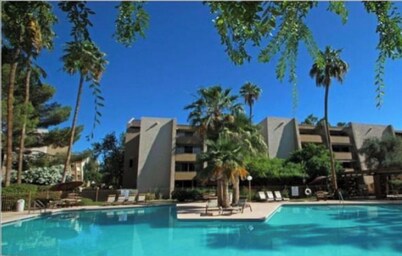 Modern Condo - Old Town Scottsdale