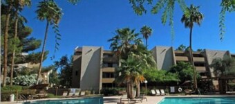 Modern Condo - Old Town Scottsdale