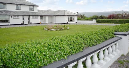 Mountain View Holiday Home