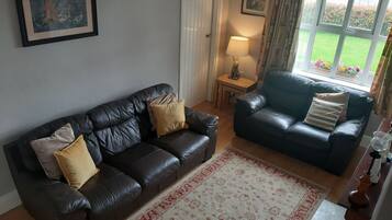 Perapian dan pemutar DVD