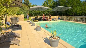 Piscine extérieure, piscine chauffée