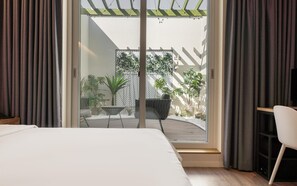 Chambre (Special Room - Outdoor Terrace Random) | 1 chambre, accès au Wi-Fi (inclus), literie fournie