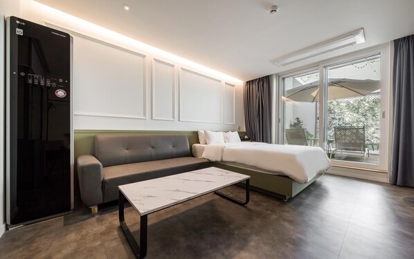 Room (Special Room - Outdoor Terrace Random)