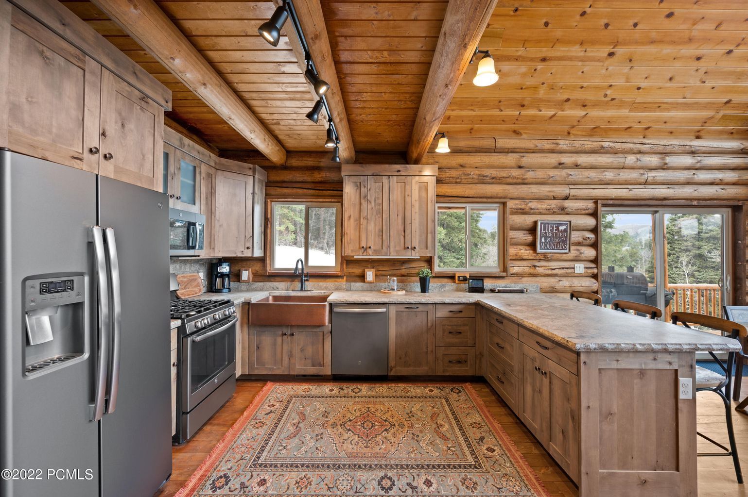 The Aspen Modern Log Cabin Sleeps 10, Coalville, UT Vacation Rental