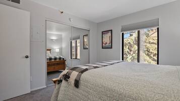 Powder Pointe A103 | 1 bedroom, free WiFi, bed sheets