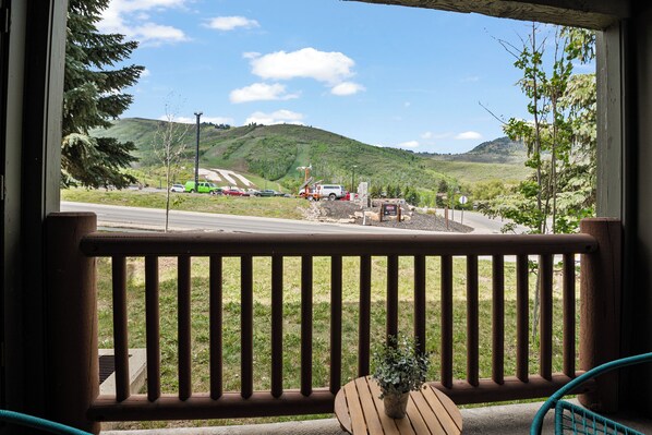 Powder Pointe A103 | Terrace/patio