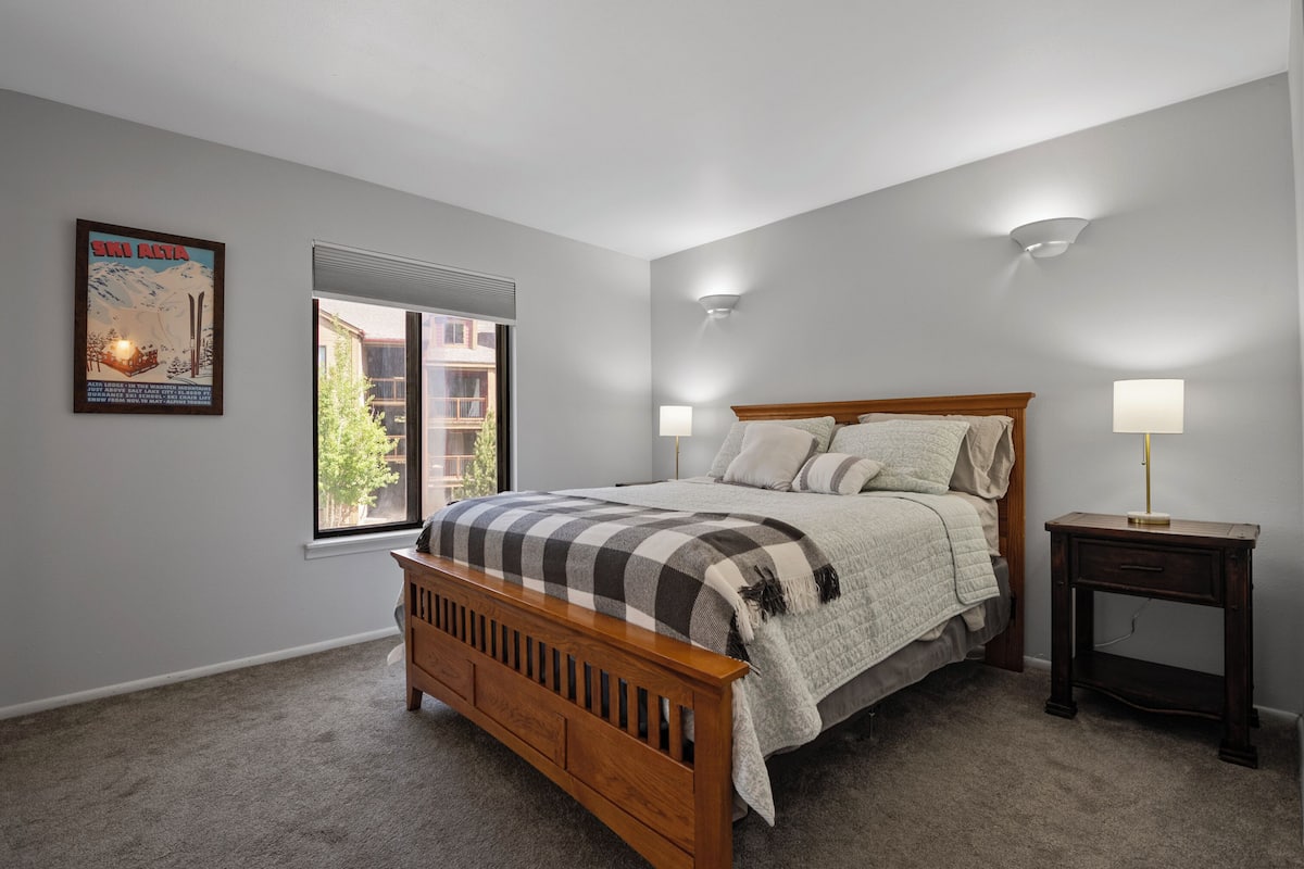 Powder Pointe A103 | 1 bedroom, free WiFi, bed sheets