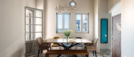 3BR Apartment (Hayarkon #52 St.) | Living area