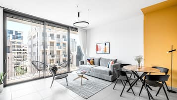 Allenby- 15 #24 | 起居区