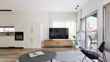 2BR Apartment (Yona Hanavi #23 St.) | Oppholdsområde