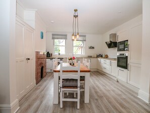 Cottage | Interior