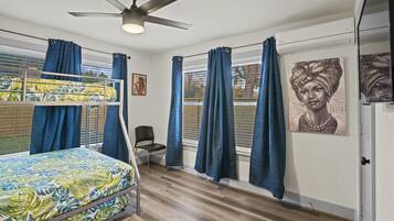 3 多间卧室、办公桌、熨斗/熨衣板、免费 WiFi