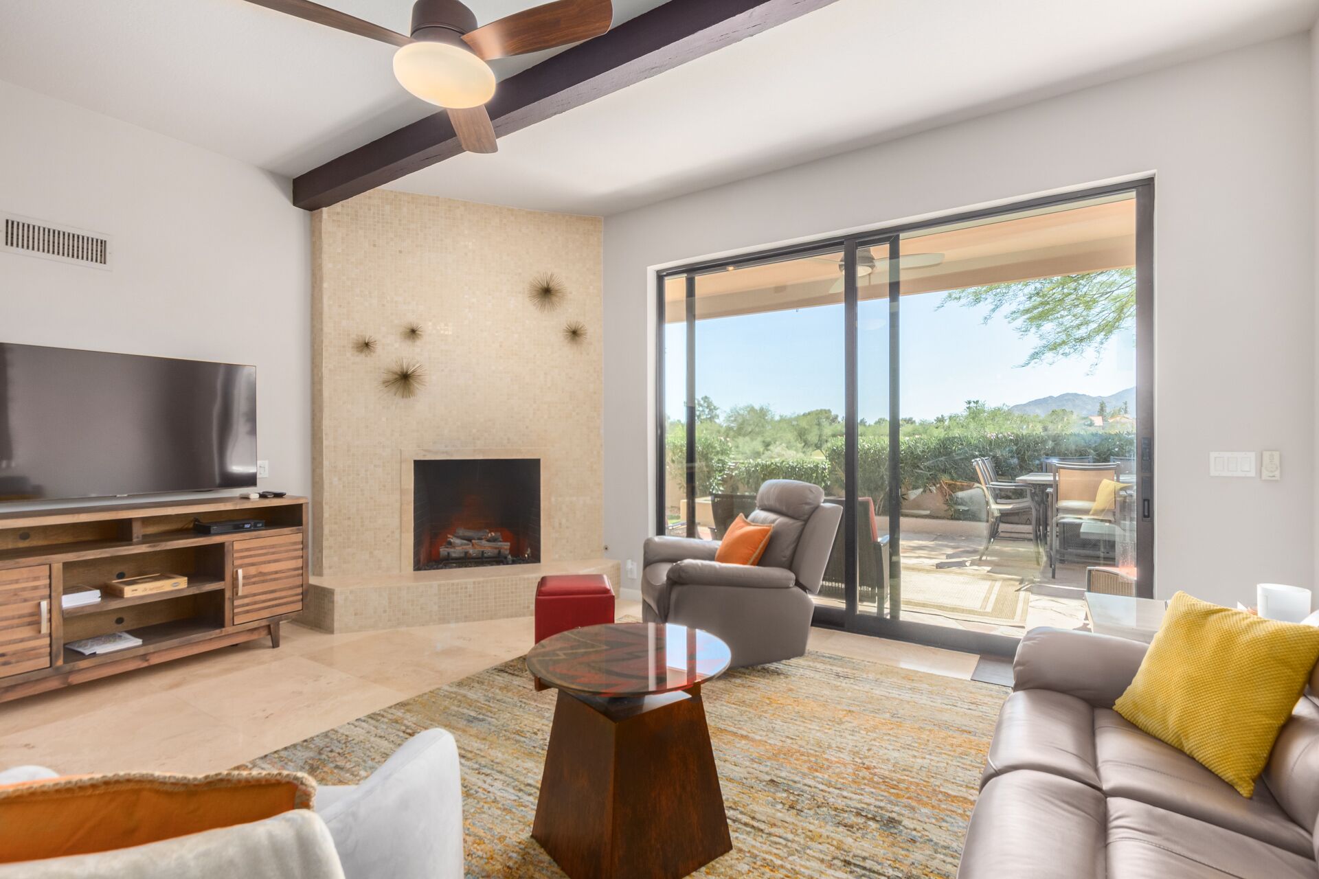 Cozy Desert Home — Fairway Views, Heated Pool & Jacuzzi