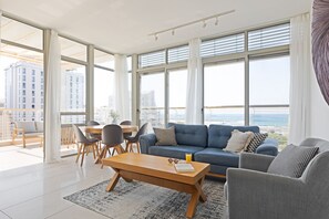 2BR Apartment (Hayarkon #284 St.) | Living area