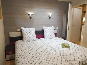 3 chambres, fer et planche Ă repasser, lit parapluie, Wi-Fi gratuit