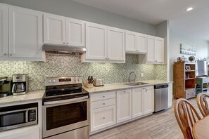 Apartment (2 Bedrooms) | Interior - Shells on the Beach TC 2104 (Port Aransas)